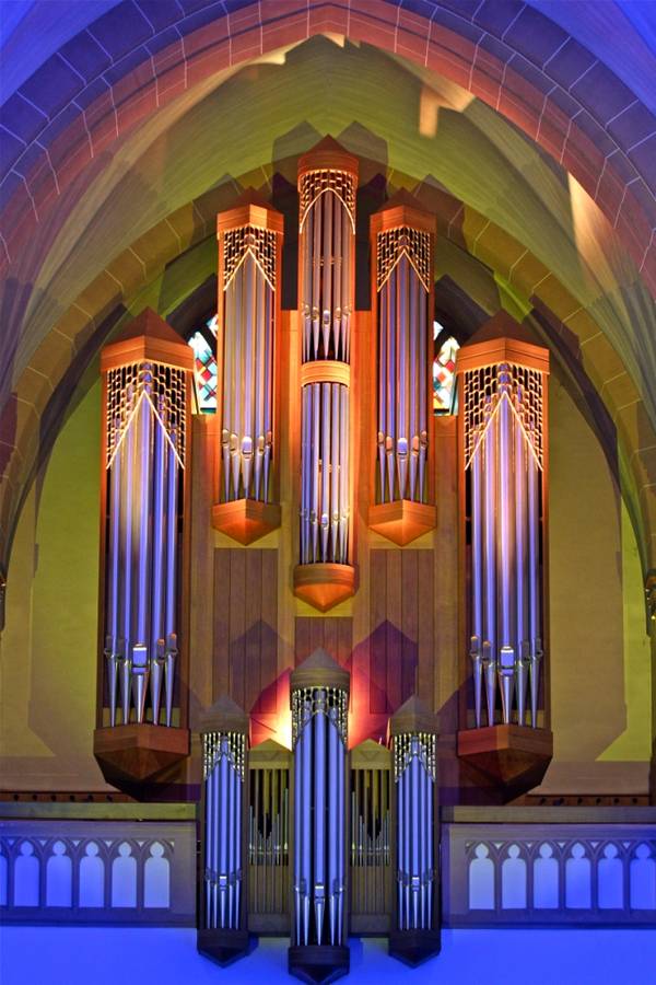 Orgel beleuchtet